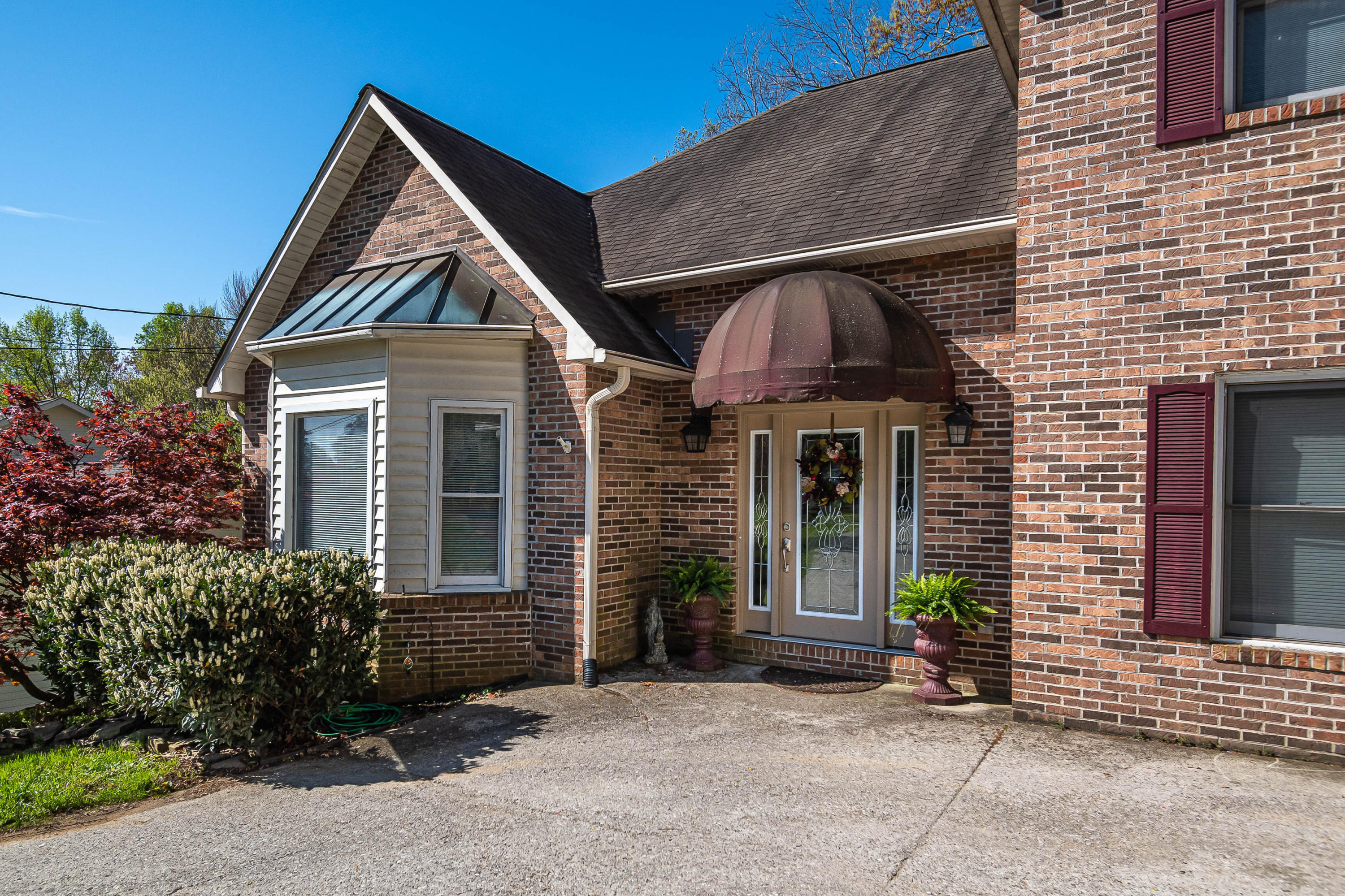 106 Redwood Road Clinton, TN 37716 - Photo 3 of 37 106 Redwood Rd Clinton TN-print-003-001-