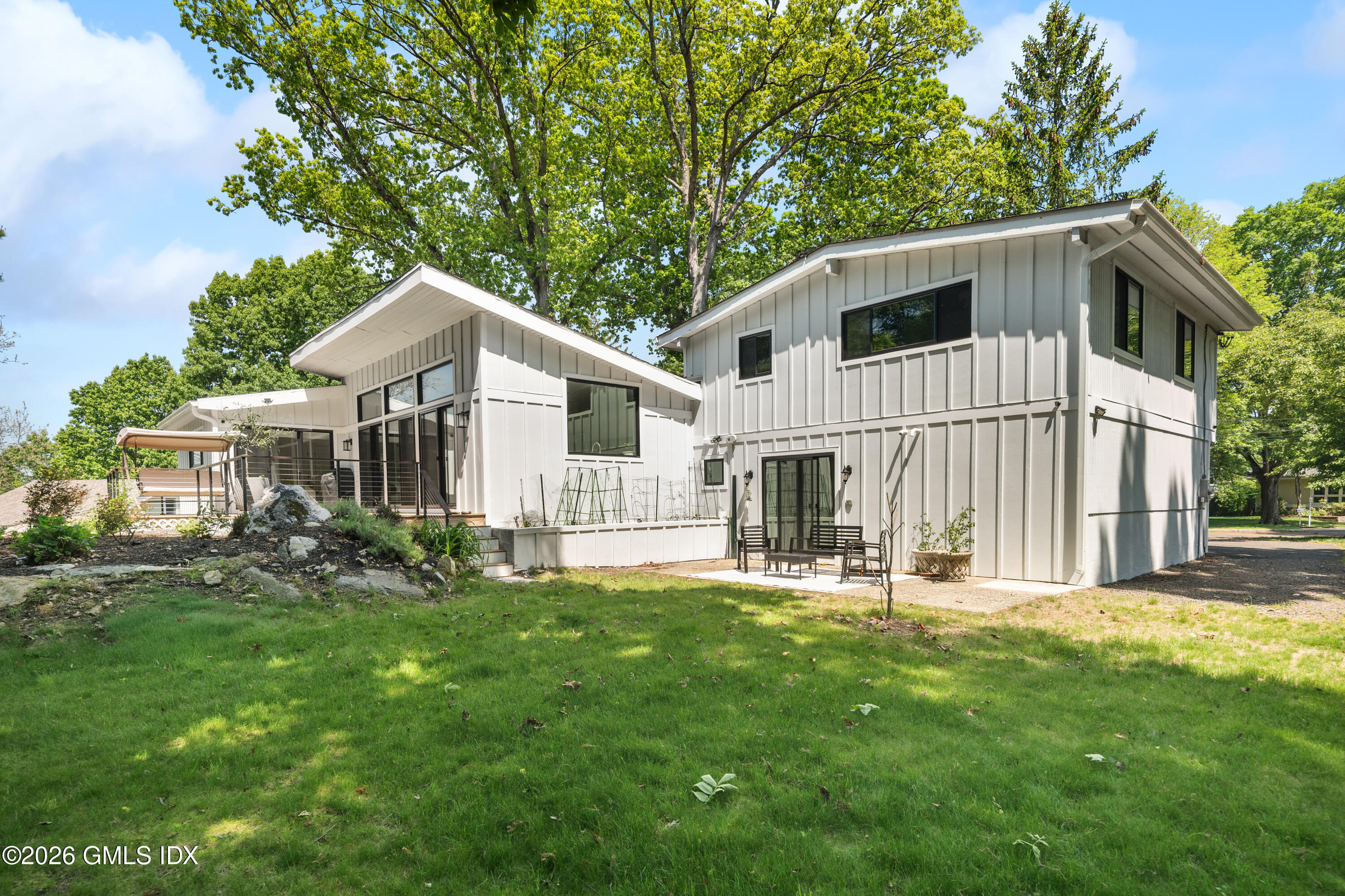 1 Crawford Terrace Riverside, CT 06878 - Photo 23 of 23 1 crawford-8