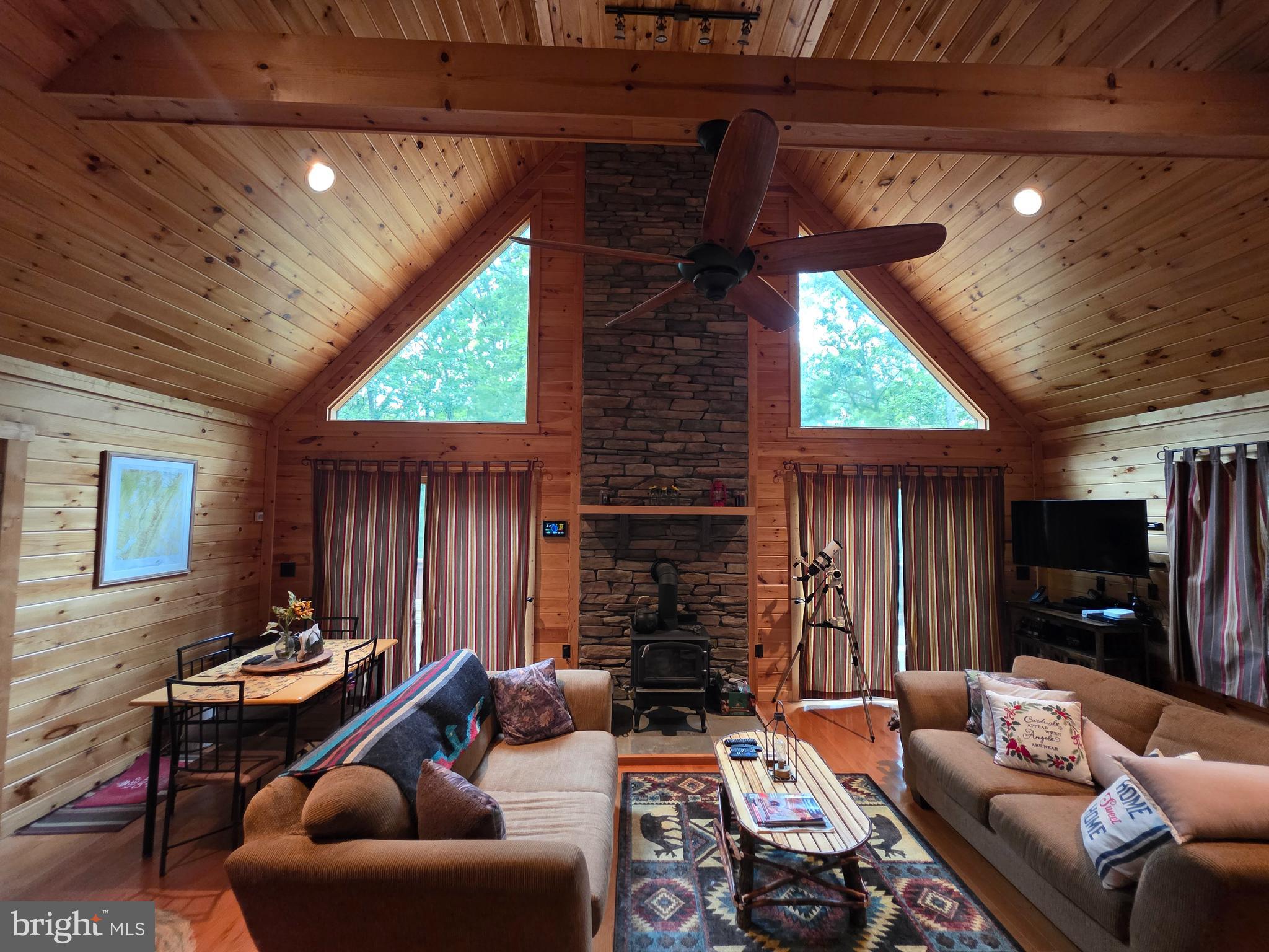 250 Flat Ridge Road Great Cacapon, WV 25422 - Photo 4 of 6