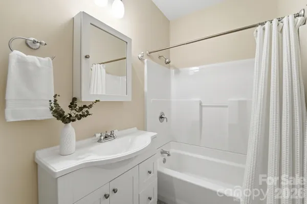 $1,275,000 | 2370 Valelake Road, York, SC 29745