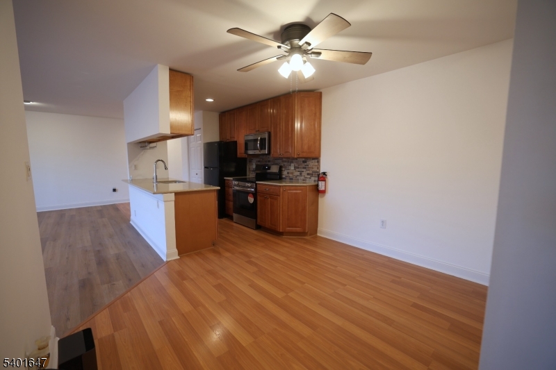 70 Eton Way Somerset, NJ 08873 - Photo 9 of 18