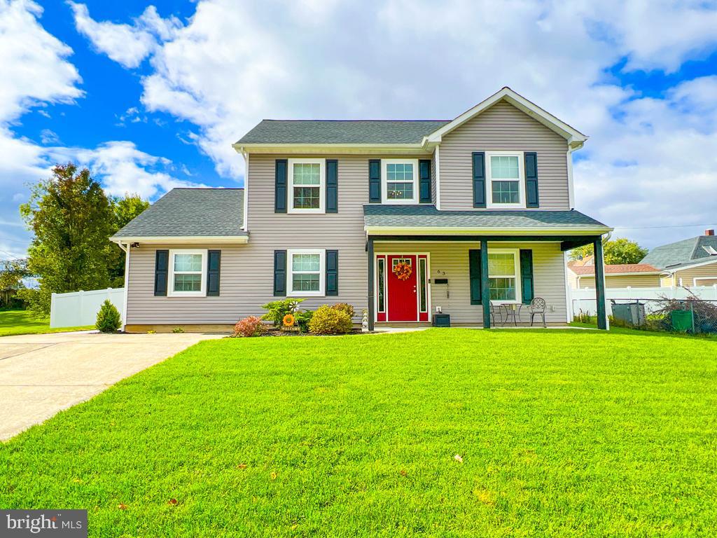 63 Red Maple Lane Levittown, PA 19055 - Photo 3 of 45