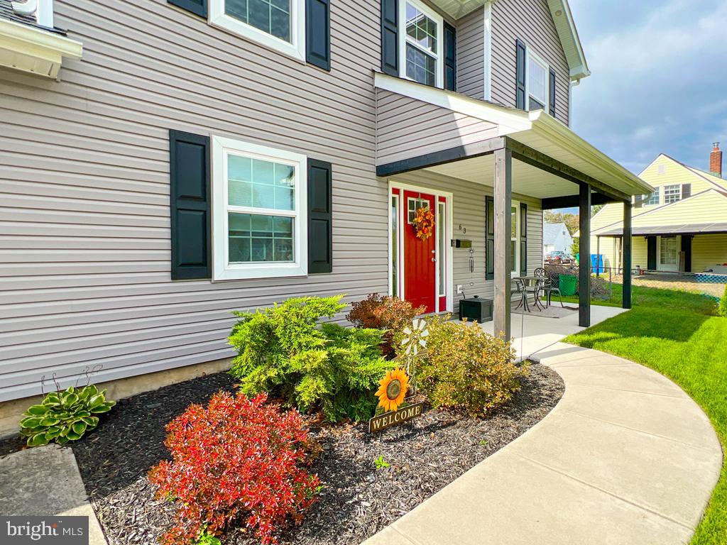 63 Red Maple Lane Levittown, PA 19055 - Photo 5 of 45