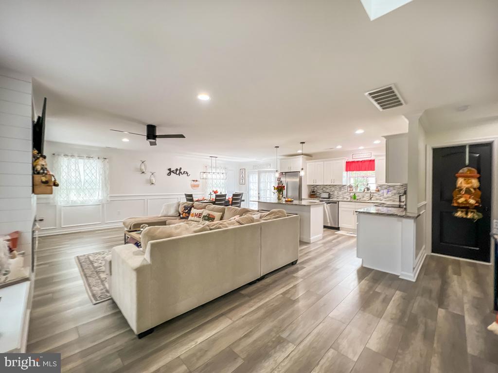 63 Red Maple Lane Levittown, PA 19055 - Photo 7 of 45 Absolutely Stunning