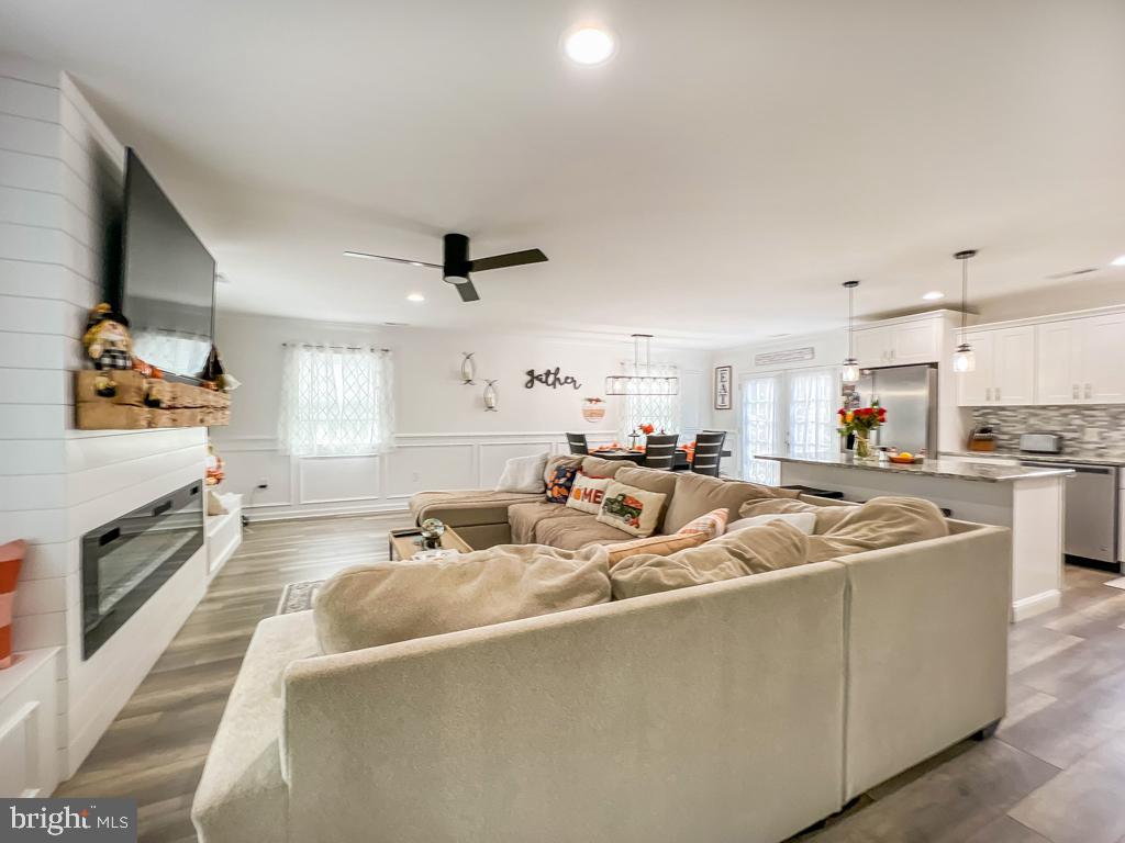 63 Red Maple Lane Levittown, PA 19055 - Photo 9 of 45