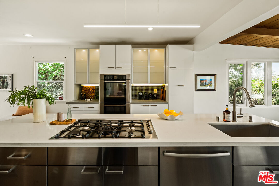 7406 Earldom Avenue Playa del Rey, CA 90293 - Photo 18 of 61 Gallery Image 18