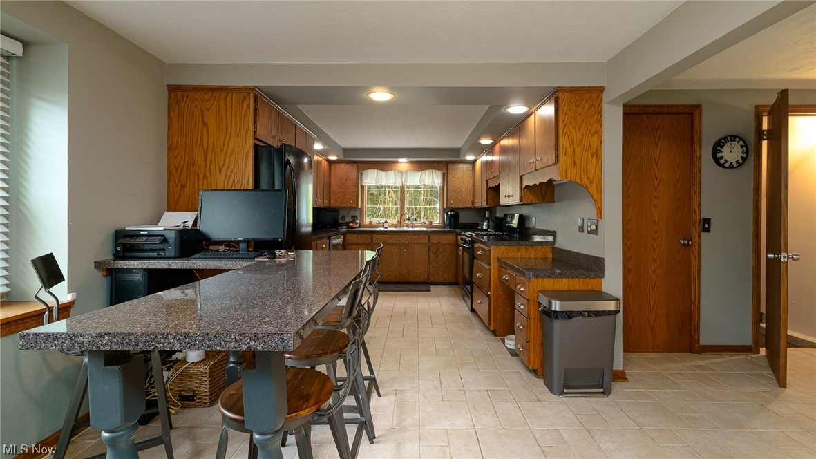 301 Perry Drive Northwest Canton, OH 44708 - Photo 15 of 34 Kitchen