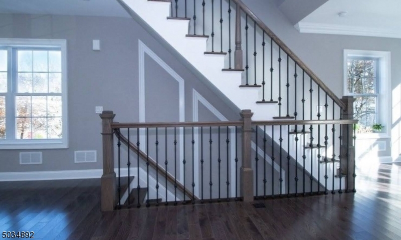 112 Cacciola Place Westfield, NJ 07090 - Photo 5 of 14