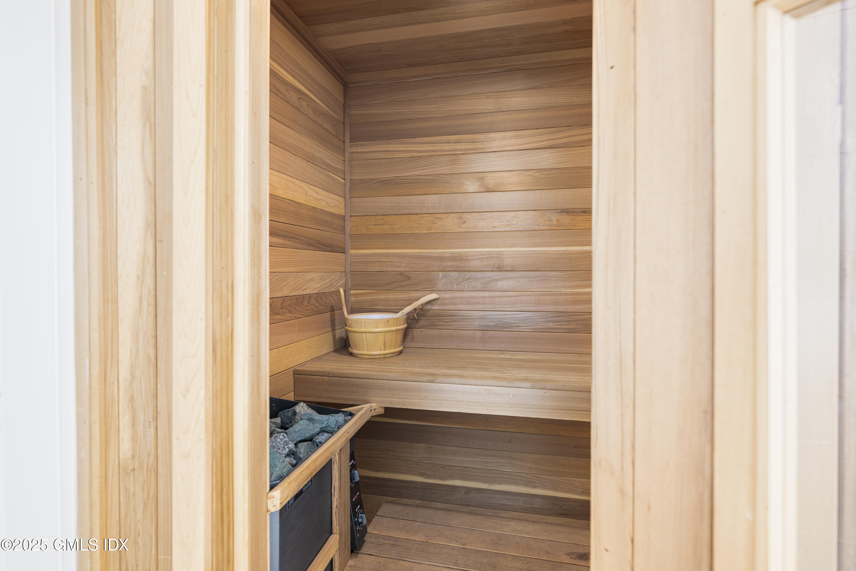 44 North Porchuck Road Greenwich, CT 06831 - Photo 38 of 61 Sauna