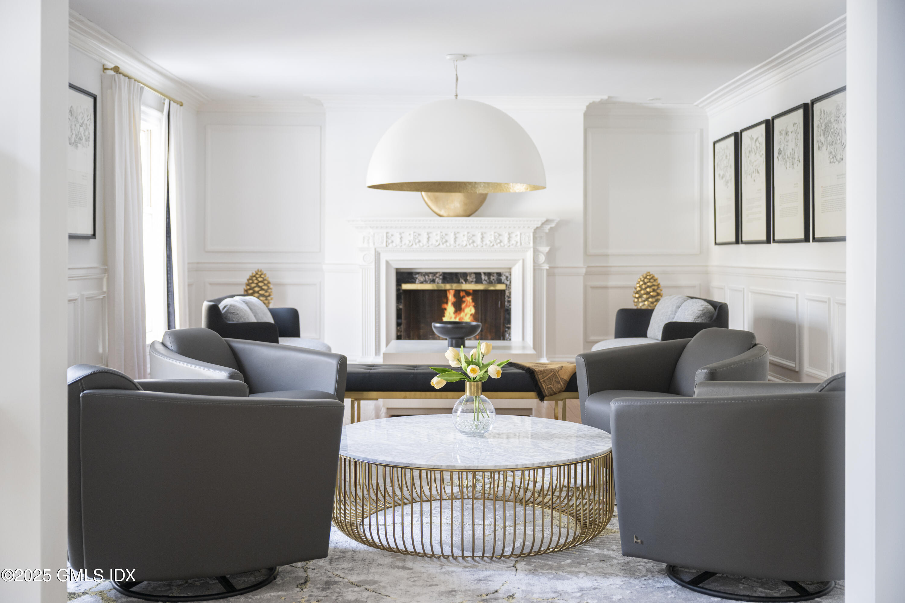 44 North Porchuck Road Greenwich, CT 06831 - Photo 4 of 61 Living Room