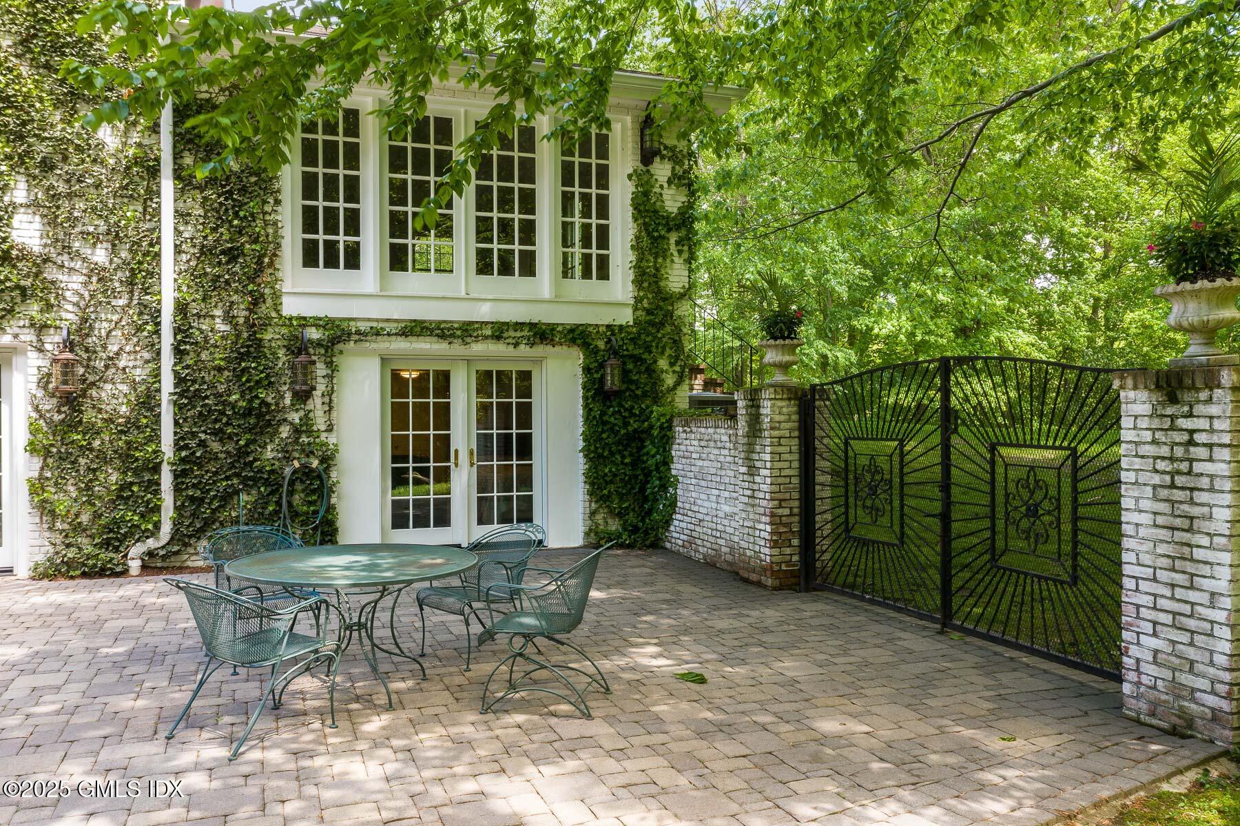 44 North Porchuck Road Greenwich, CT 06831 - Photo 50 of 61 Lower Terrace