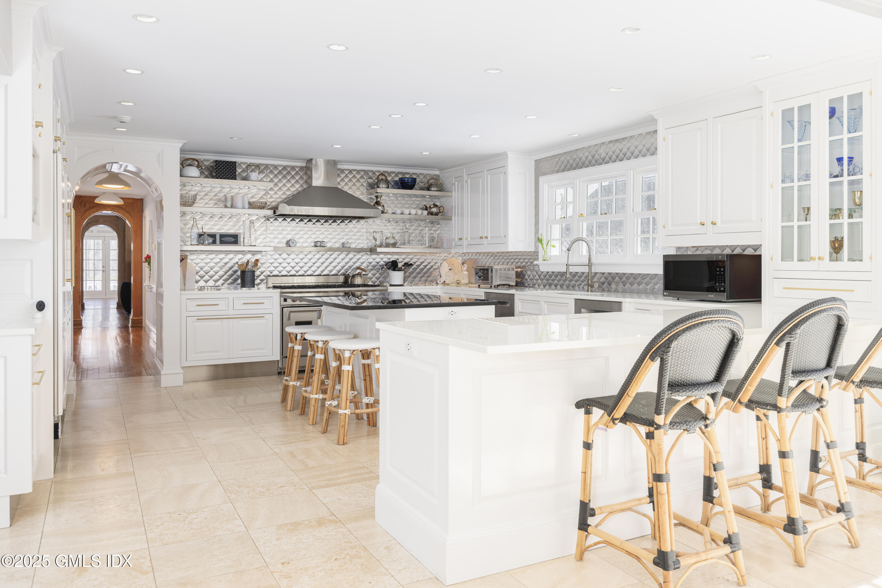 44 North Porchuck Road Greenwich, CT 06831 - Photo 8 of 61 Kitchen