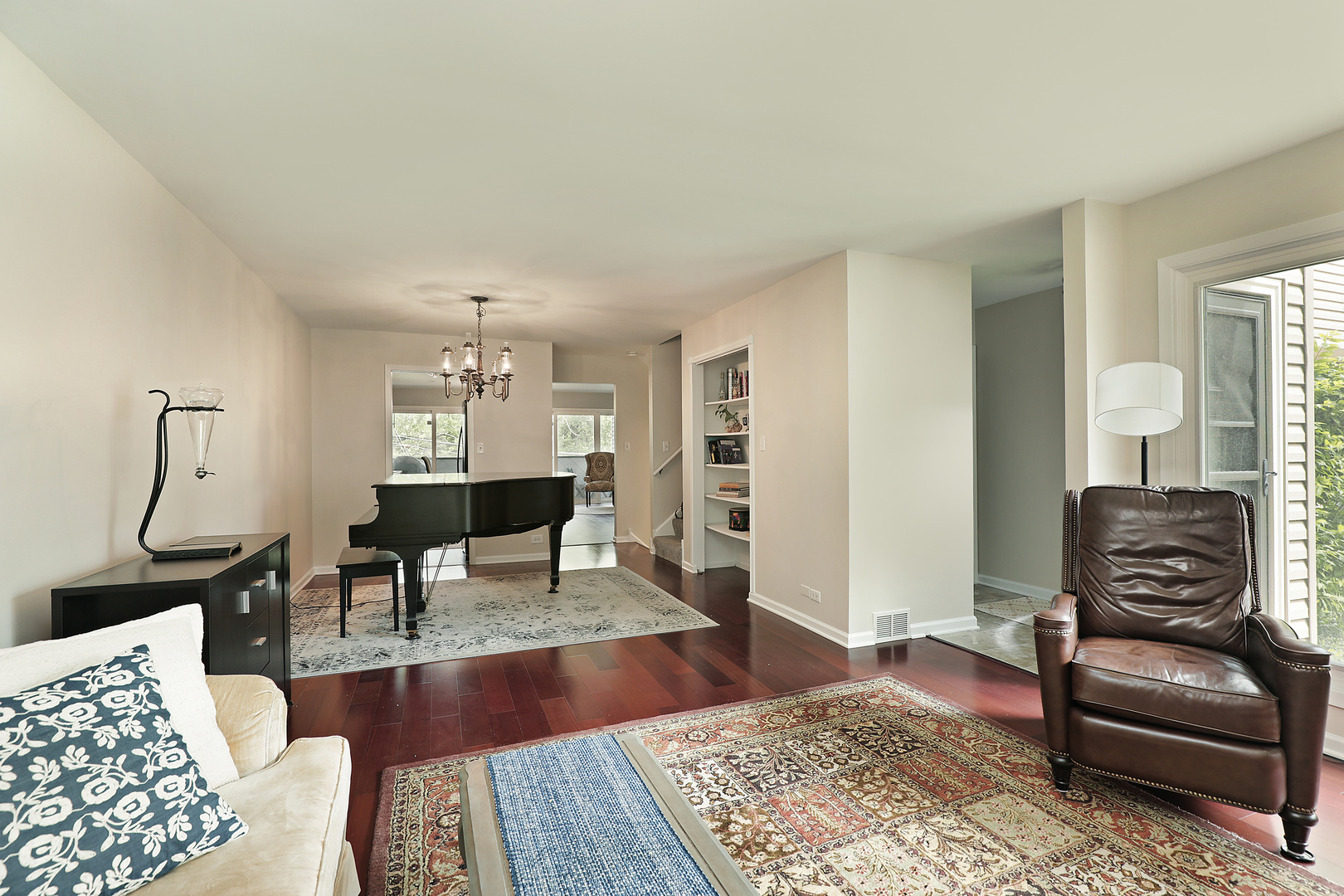 1148 Meadow Road Northbrook, IL 60062 - Photo 4 of 12