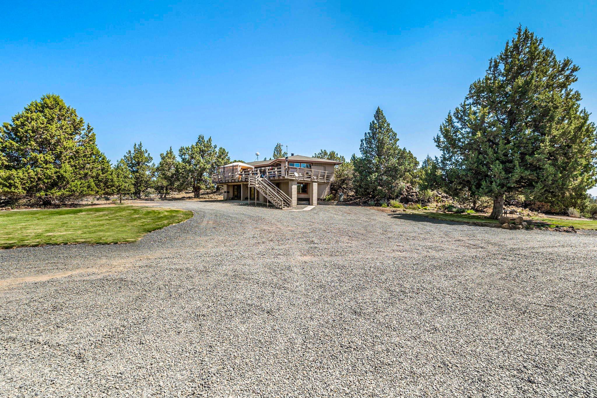 61785 Ten Barr Ranch Road Bend, OR 97701 - Photo 44 of 53 Exterior