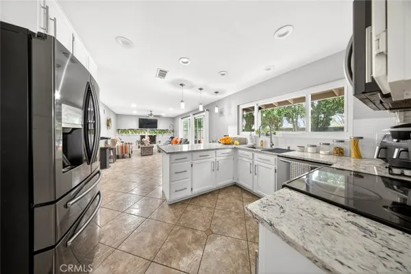 $4,950 | 25047 Avenida Balita, Valencia, CA 91355