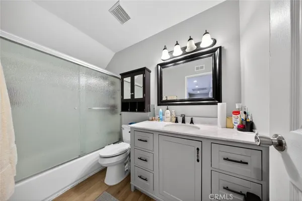 $4,950 | 25047 Avenida Balita, Valencia, CA 91355