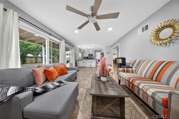 $4,950 | 25047 Avenida Balita, Valencia, CA 91355