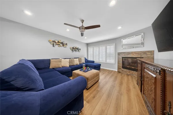 $4,950 | 25047 Avenida Balita, Valencia, CA 91355