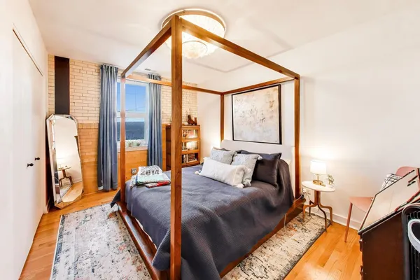 $4,200 | 1128 West Ardmore Avenue, Unit 9, Chicago, IL 60660