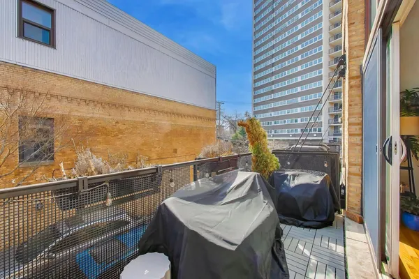 $4,200 | 1128 West Ardmore Avenue, Unit 9, Chicago, IL 60660