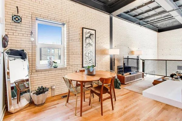 $4,200 | 1128 West Ardmore Avenue, Unit 9, Chicago, IL 60660