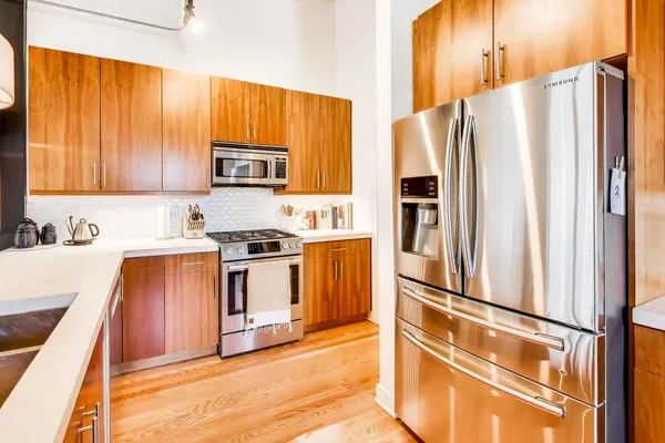 $4,200 | 1128 West Ardmore Avenue, Unit 9, Chicago, IL 60660