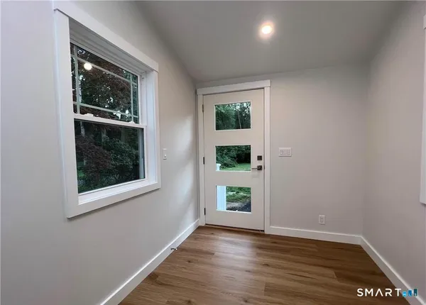 $3,900 | 429 Round Hill Road, Fairfield, CT 06824