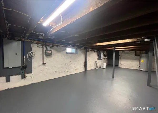 $3,900 | 429 Round Hill Road, Fairfield, CT 06824