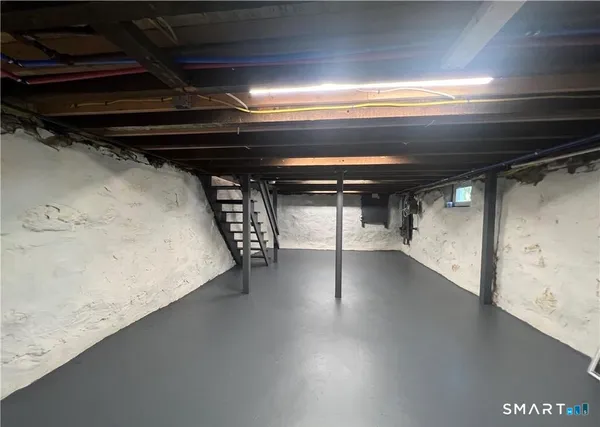 $3,900 | 429 Round Hill Road, Fairfield, CT 06824