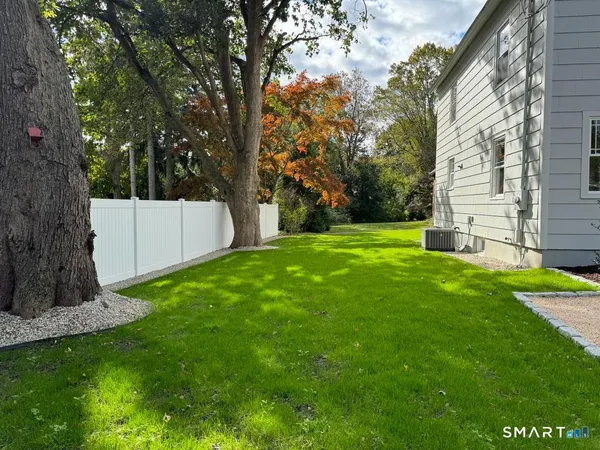 $3,900 | 429 Round Hill Road, Fairfield, CT 06824