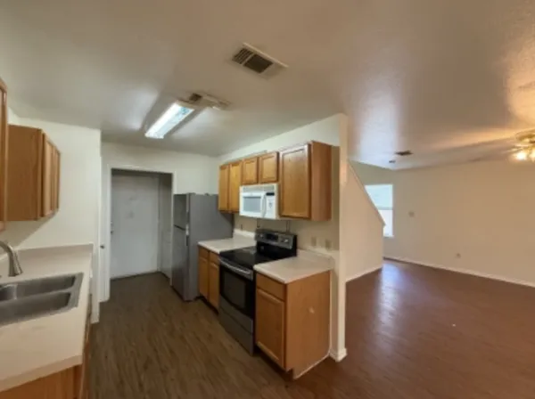 $2,000 | 1002 Sagewood Trail, San Marcos, TX 78666