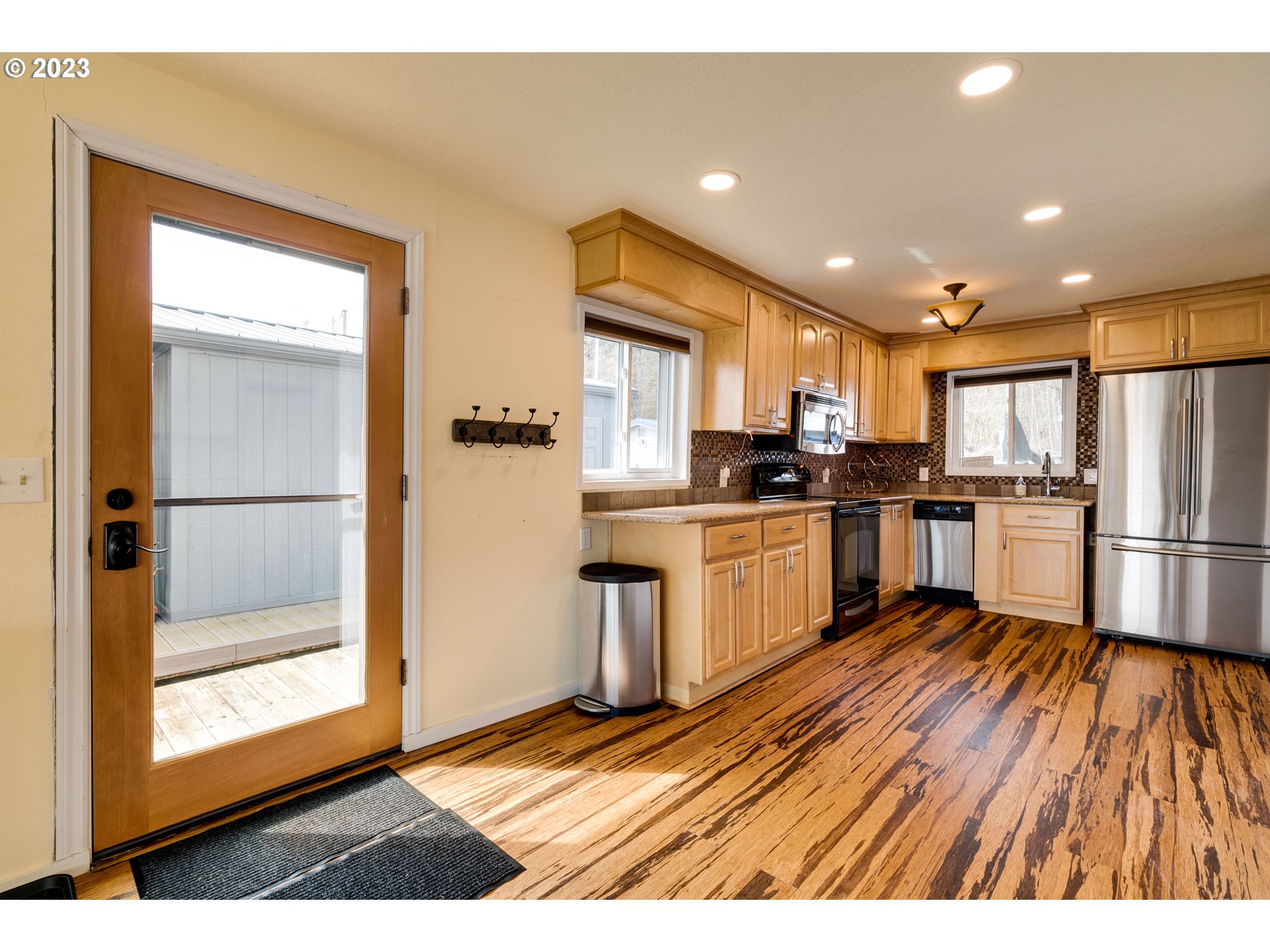 23586 Northwest St Helens Road, Unit U64 Portland, OR 97231 - Photo 15 of 37 Entrance/Foyer