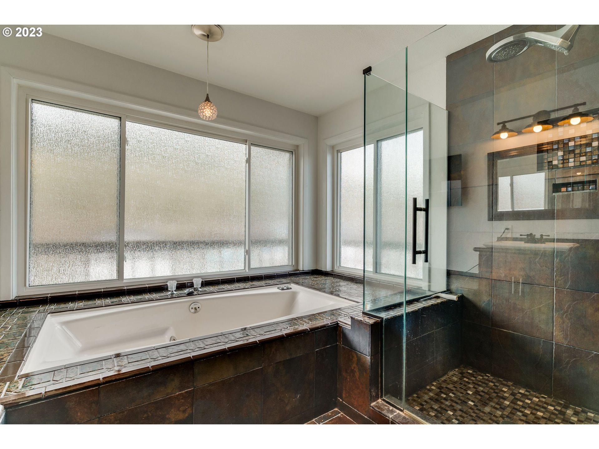 23586 Northwest St Helens Road, Unit U64 Portland, OR 97231 - Photo 22 of 37 Owner's Suite Bathroom