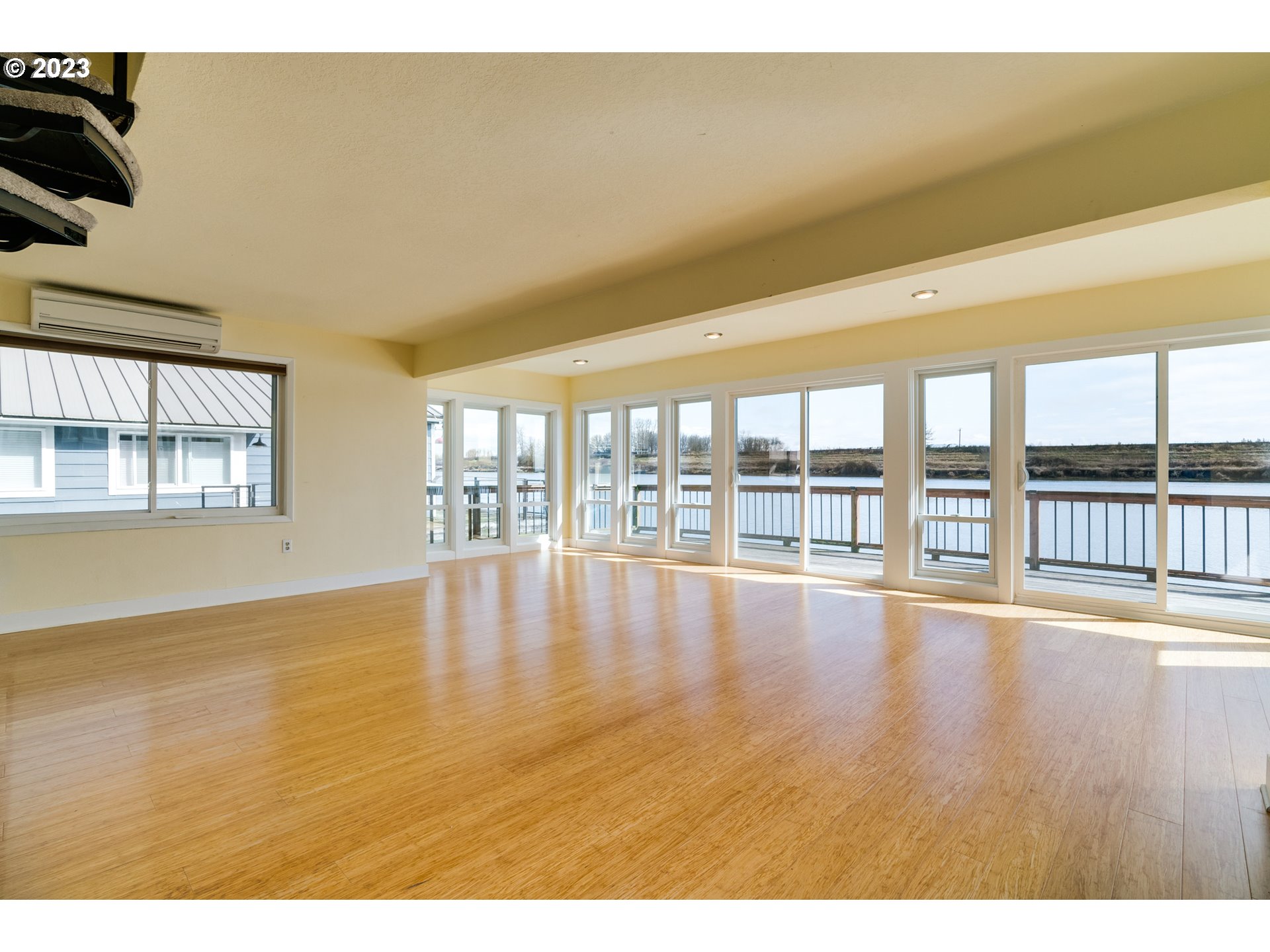 23586 Northwest St Helens Road, Unit U64 Portland, OR 97231 - Photo 5 of 37 Living Room