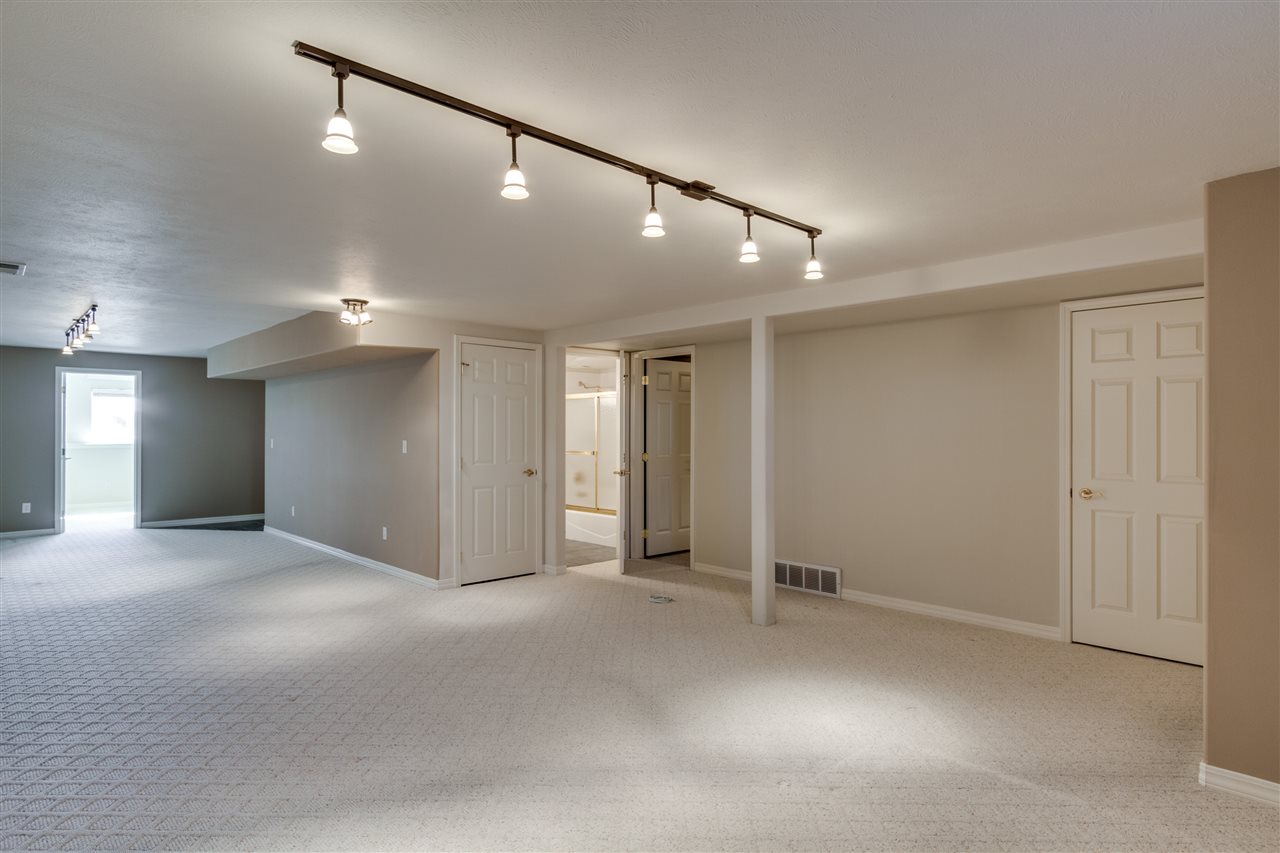 11611 South Baltimore Road Spokane, WA 99223 - Photo 12 of 20 Gallery Image 12