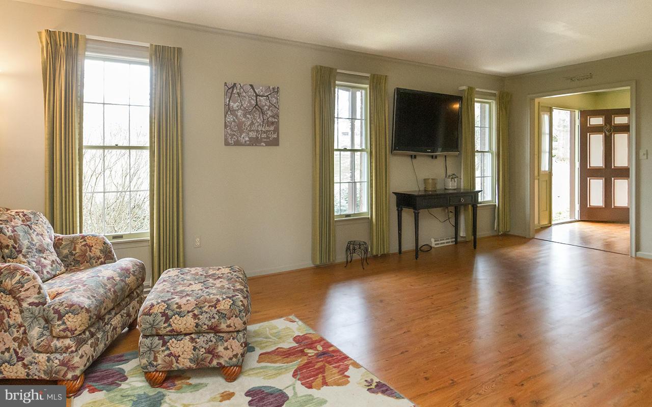 2415 Friendship Road Fallston, MD 21047 - Photo 5 of 30 Living Room