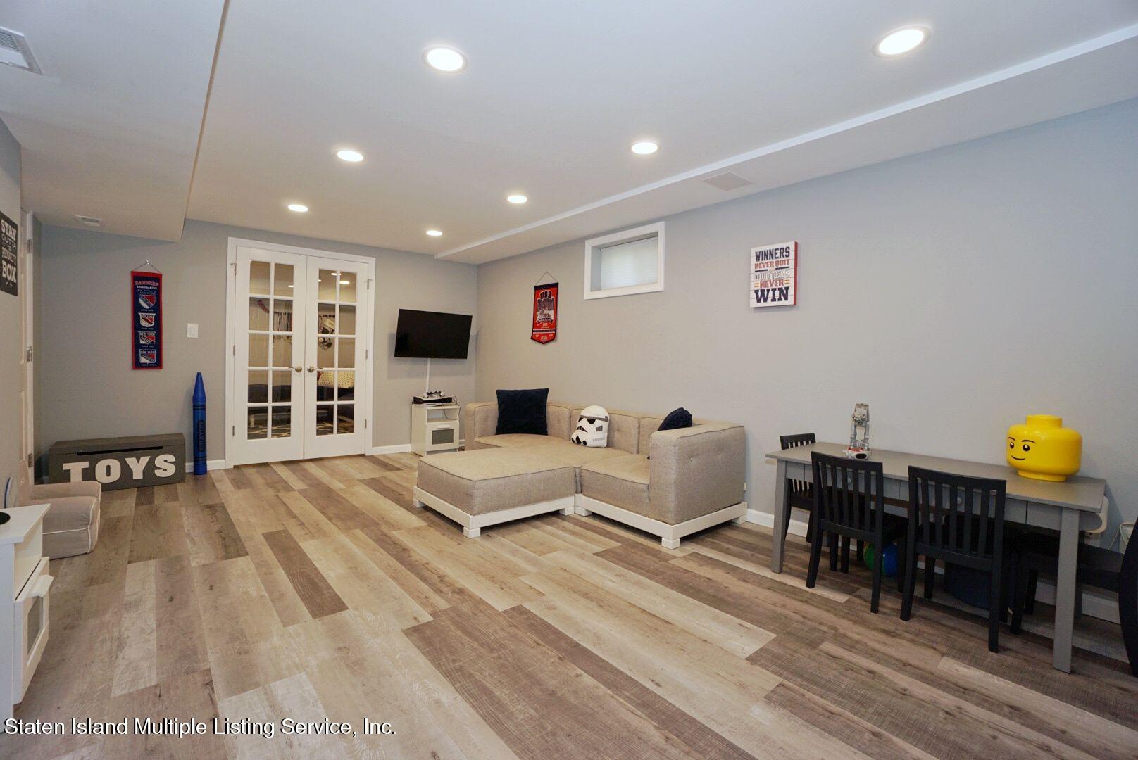 185 Rye Avenue Staten Island, NY 10312 - Photo 24 of 31 IMG_2059