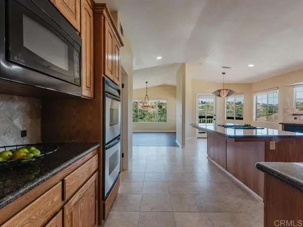 $1,525,000 | 2230 Calle Dos Lomas, Fallbrook, CA 92028