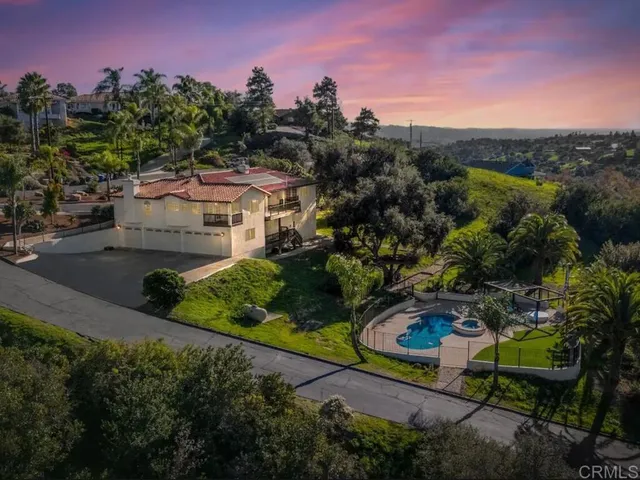 $1,593,925 | 2230 Calle Dos Lomas, Fallbrook, CA 92028