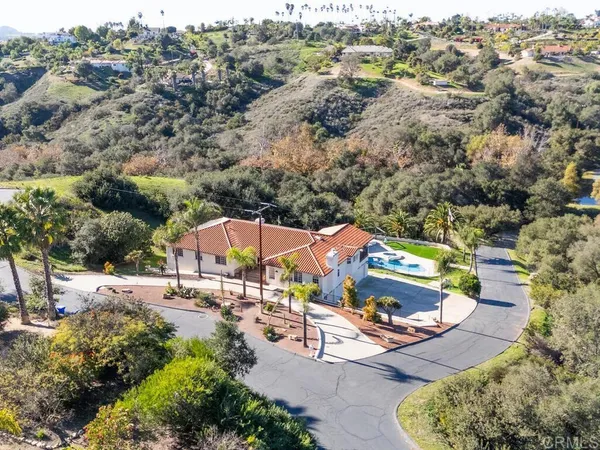 $1,525,000 | 2230 Calle Dos Lomas, Fallbrook, CA 92028