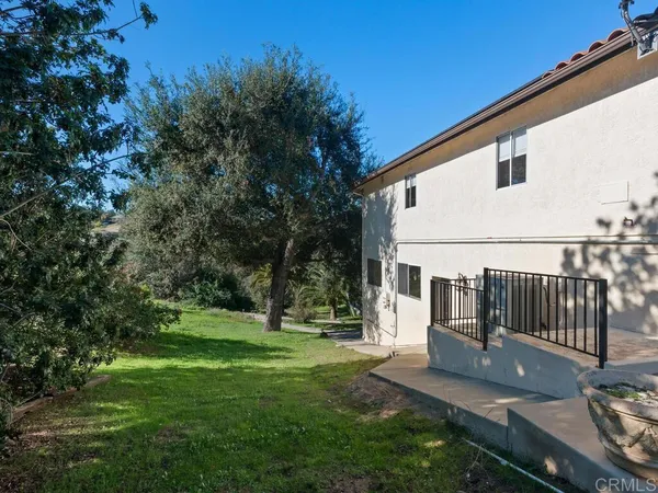 $1,525,000 | 2230 Calle Dos Lomas, Fallbrook, CA 92028