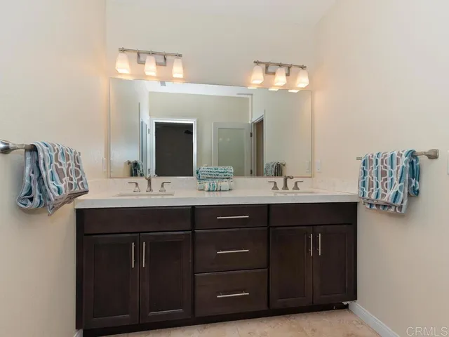 $1,593,925 | 2230 Calle Dos Lomas, Fallbrook, CA 92028