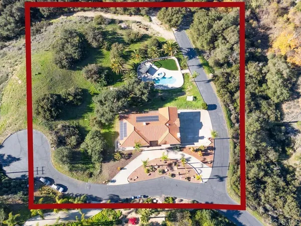 $1,525,000 | 2230 Calle Dos Lomas, Fallbrook, CA 92028