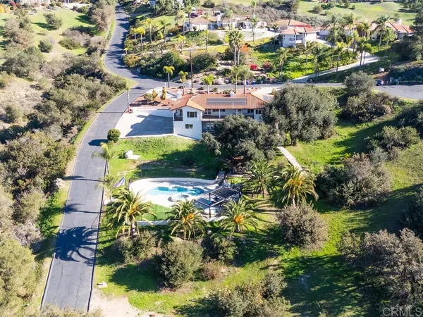 $1,525,000 | 2230 Calle Dos Lomas, Fallbrook, CA 92028