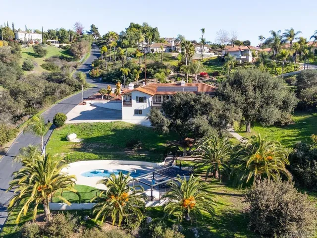 $1,745,625 | 2230 Calle Dos Lomas, Fallbrook, CA 92028