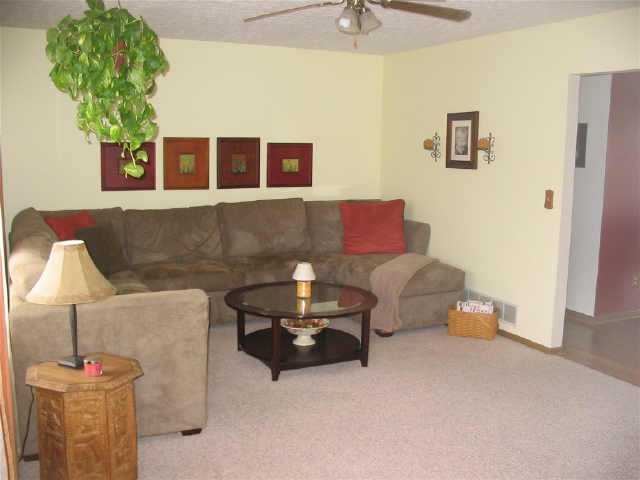 9662 Loop Road Millersport, OH 43046 - Photo 2 of 5