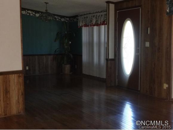 236 Pitman Road Bakersville, NC 28705 - Photo 2 of 24 Gallery Image 2