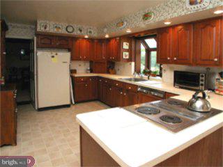 2286 Deer Path Road Huntingdon Valley, PA 19006 - Photo 5 of 6