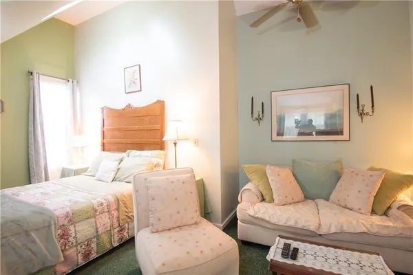 $1,350 | 54 Malbone Road, Unit 1, Newport, RI 02840