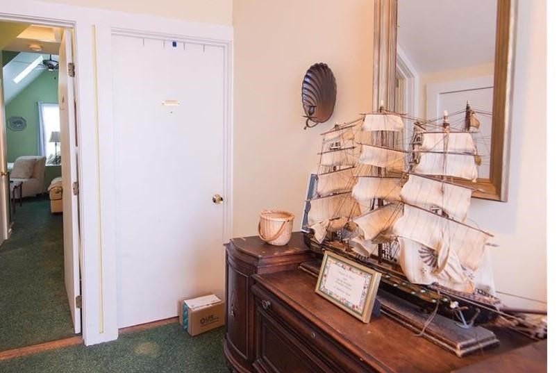 54 Malbone Road, Unit 1 Newport, RI 02840 - Photo 11 of 16